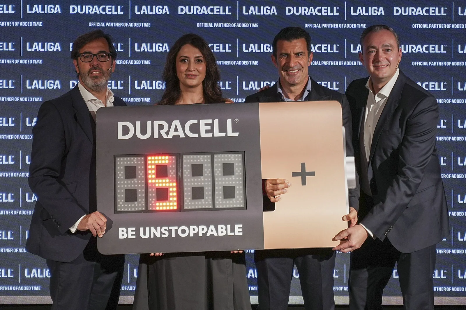 LALIGA signs Duracell global partnership as official added time sponsor before El Clásico